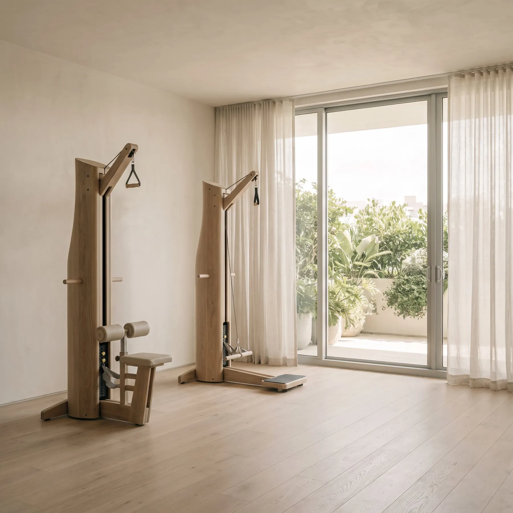 Fitness room with a view to the porch